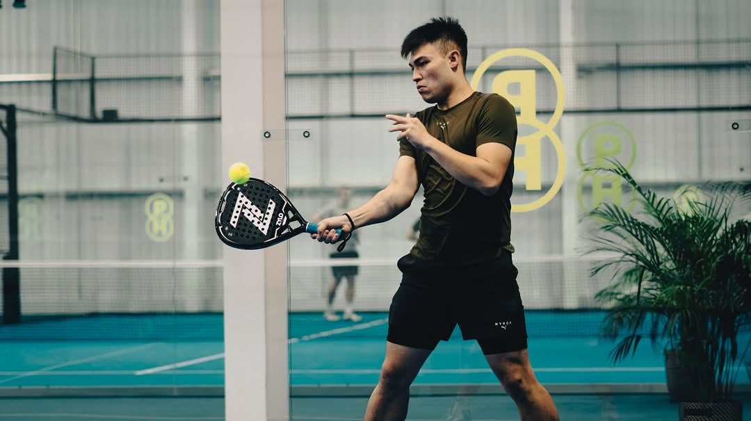 are padel balls the same as tennis balls?